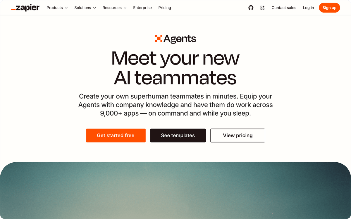 Primeira tela da página de produto dos Zapier Agents mostrando agentes de IA em linguagem natural que disparam automações de vários passos em um grande catálogo de apps